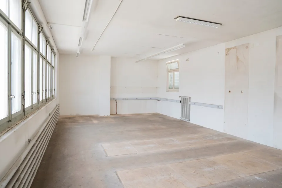 Superficie flessibile divisibile per commercio / industria / studi / laboratori da 50m2