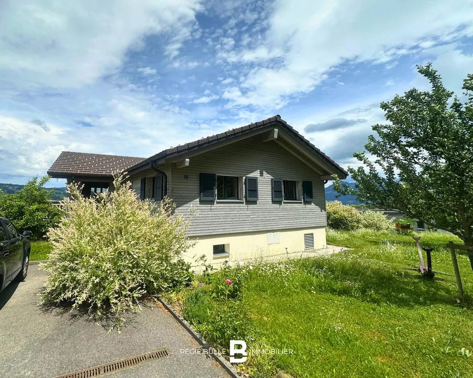 Belle villa située dans un quartier calme au coeur de la verdure
