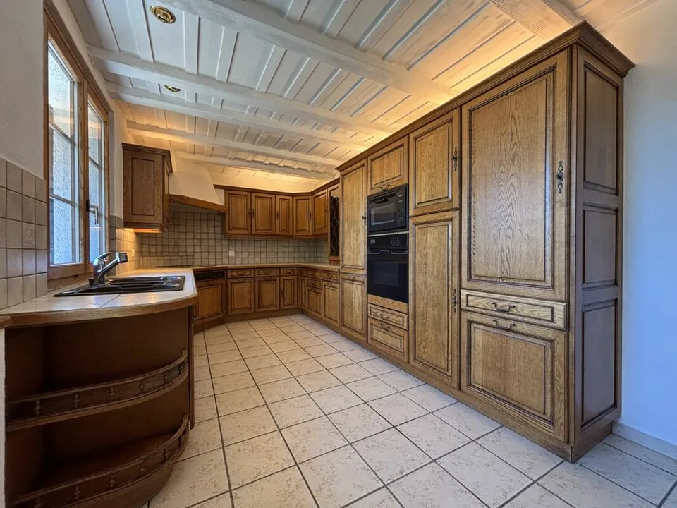 Appartamento di 4 camere in una casa di 5 famiglie