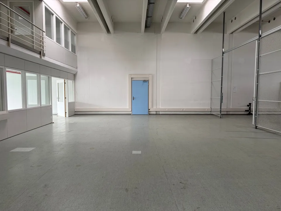 Spazi di magazzino di 140m2 - Infrastruttura di alta qualità