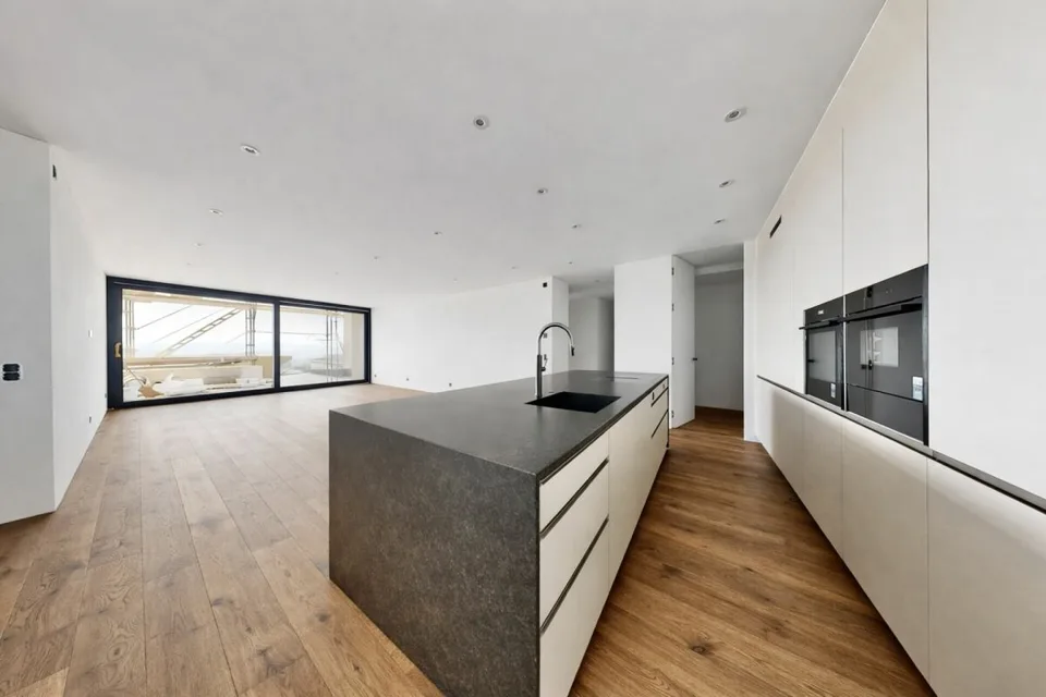 HOCHWERTIGE 5.5 ZIMMER WOHNUNG MIT PANORAMA AUSSICHT