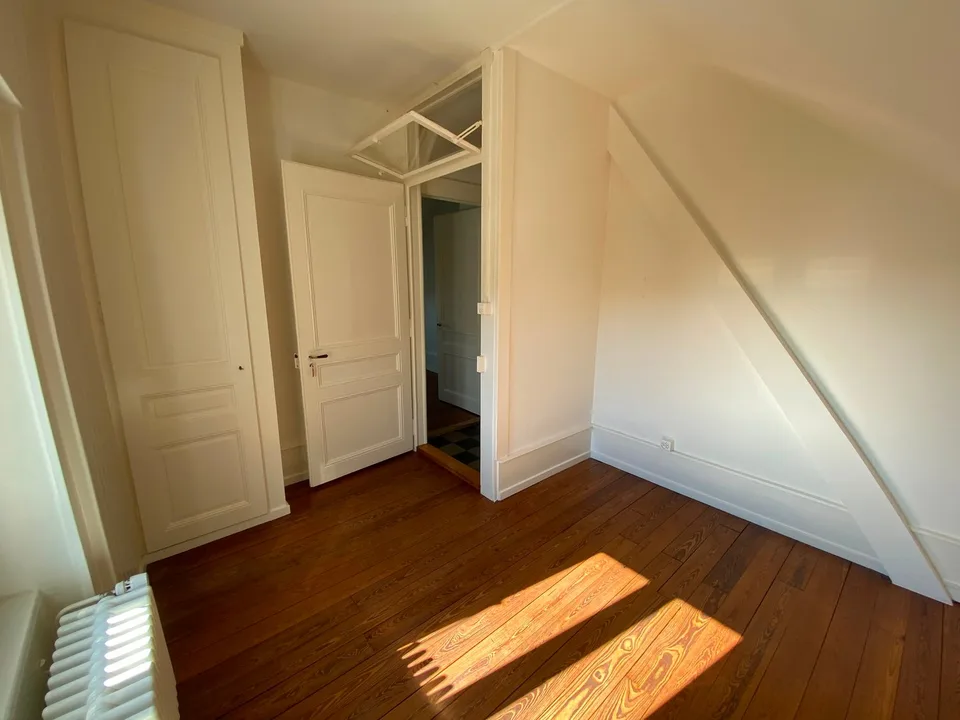 Vier-Zimmer-Wohnung im 2. Stock