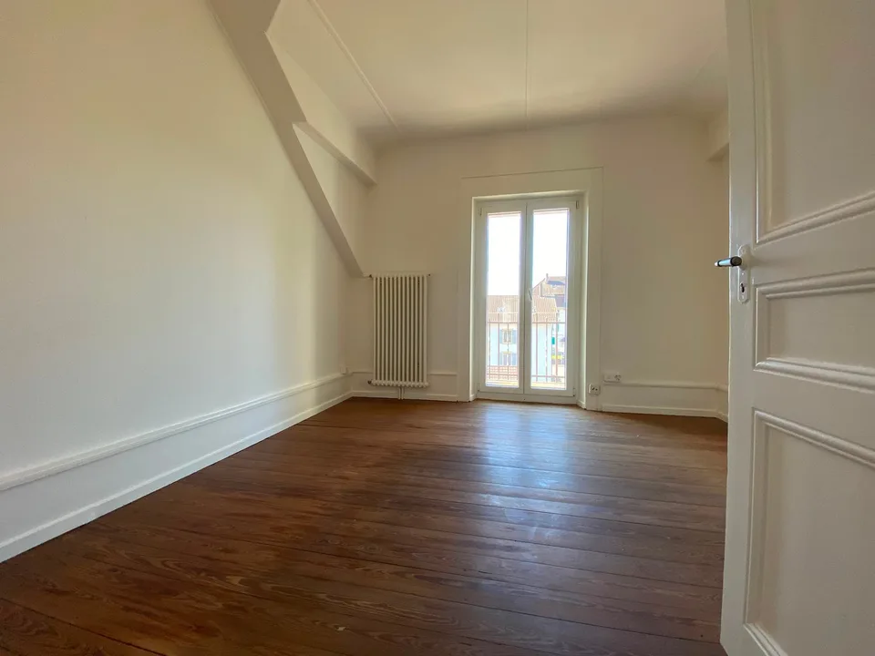 Vier-Zimmer-Wohnung im 2. Stock