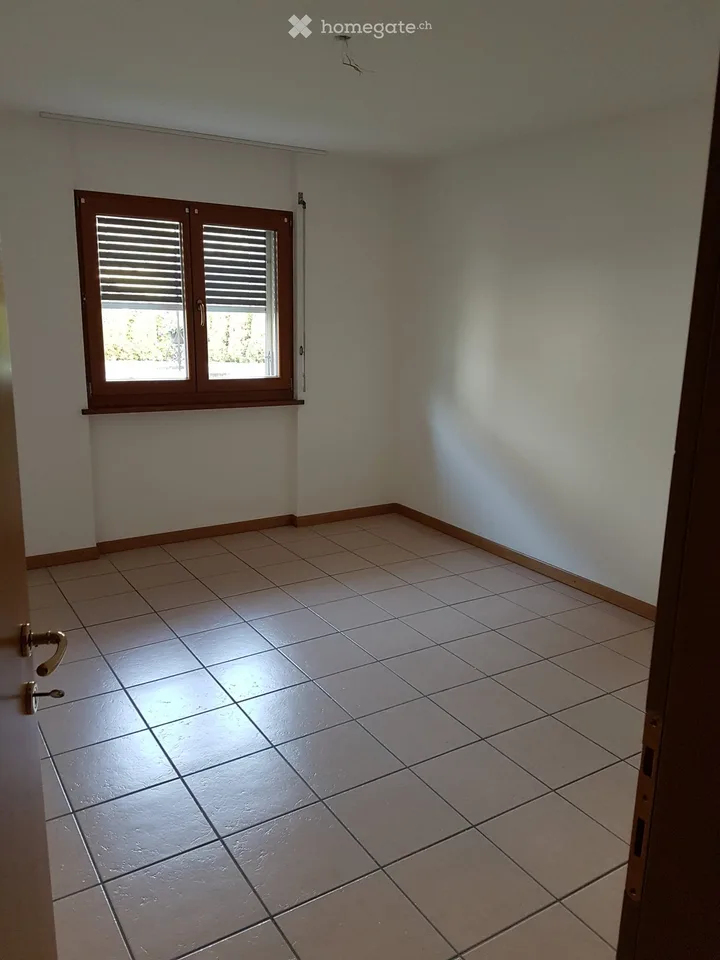 Rivera - Wir vermieten eine 3.5-Zimmer-Wohnung im Erdgeschoss