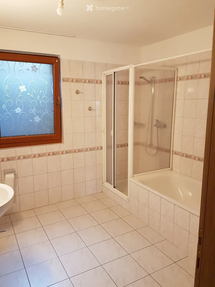 Rivera - Wir vermieten eine 3.5-Zimmer-Wohnung im Erdgeschoss