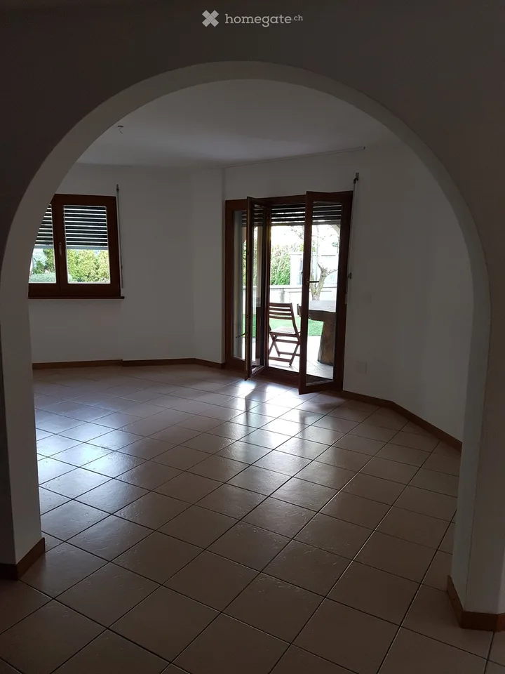 Rivera - Wir vermieten eine 3.5-Zimmer-Wohnung im Erdgeschoss