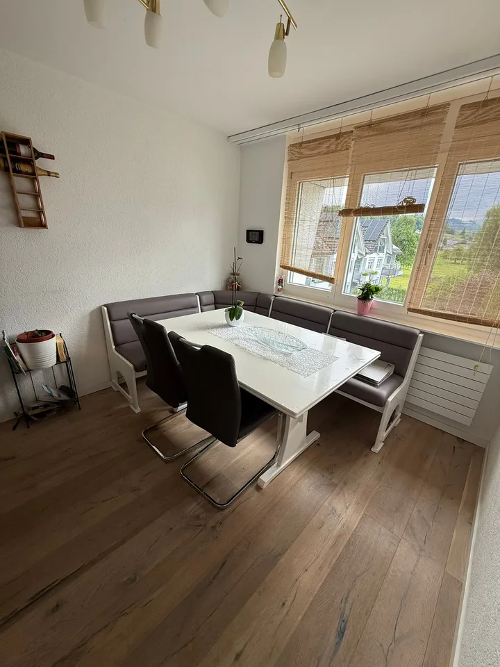 4.5-Zimmer Maisonettewohnung mit Terrasse & Balkon