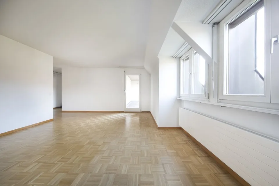 Heimelige Dachwohnung zu vermieten - 1 Monatsnettomiete geschenkt!