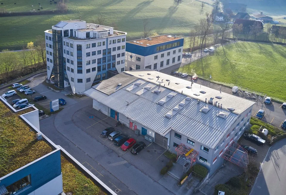 Grosszügige Büro- und Gewerbefläche in Sempach-Station zu vermieten