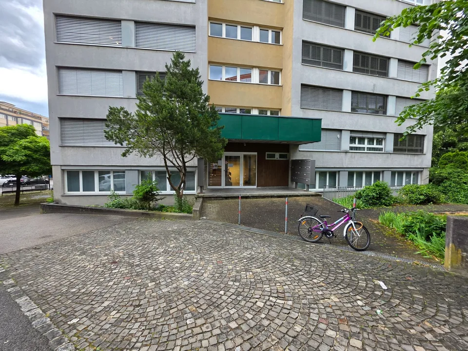 Charmantes Studio im 5. Stock in Delémont