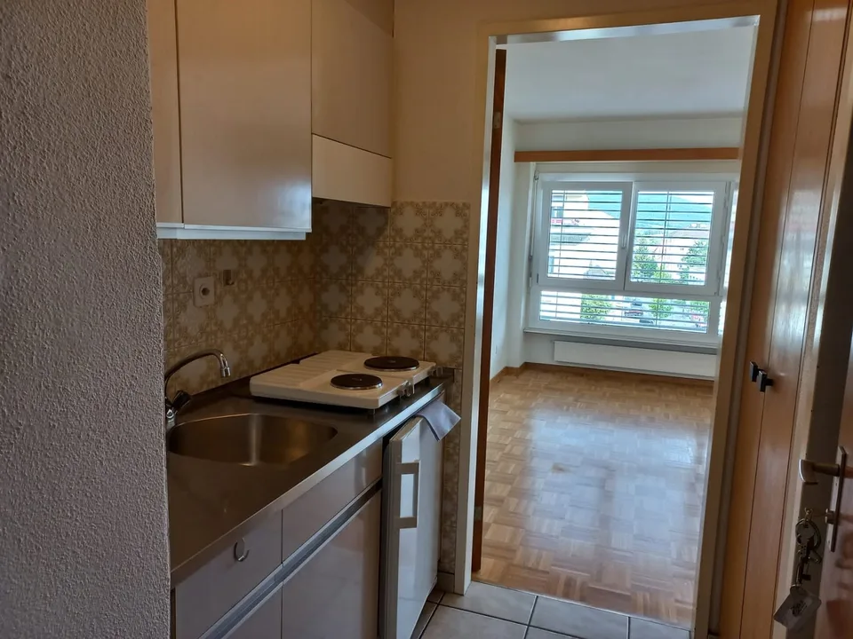 Charmantes Studio im 5. Stock in Delémont – Foto 7 von 17