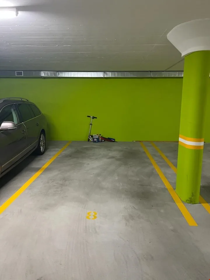 Place de parking en garage