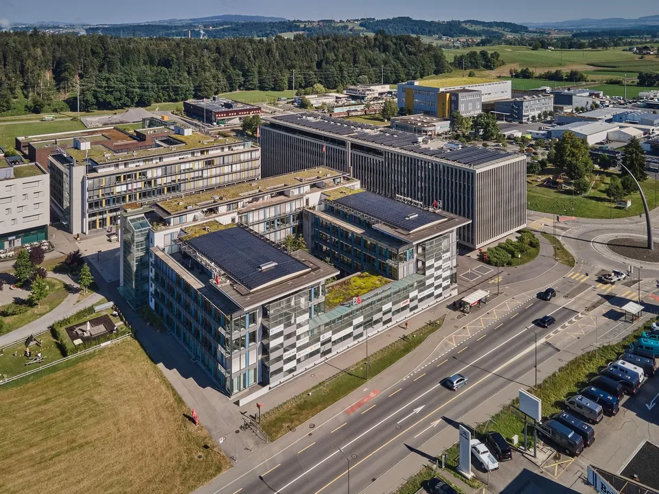 Spazi aziendali attraenti nel D4 Business Village Lucerna