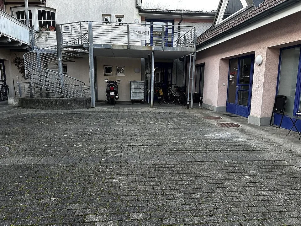 Gewerberaum / Büro, Parterre