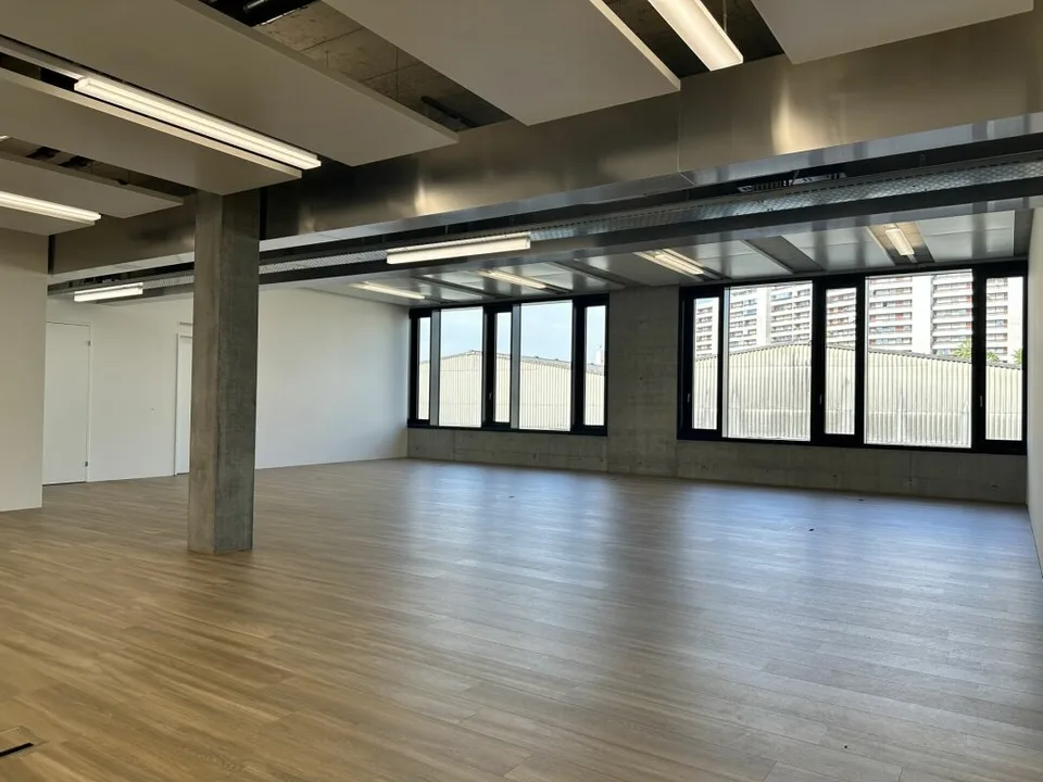 Bureau/Commercial | Hang-Aar | 189 à 271 m²