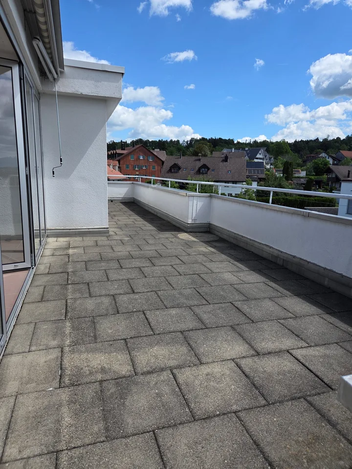 Appartement-maisonnette spacieux de 4,5 pièces dans un endroit calme avec vue imprenable sur le lac et les montagnes – photo 13 sur 14