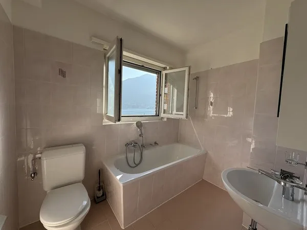 Schönes 4.5-Zimmer-Apartment mit Seeblick in Melide – Foto 9 von 11