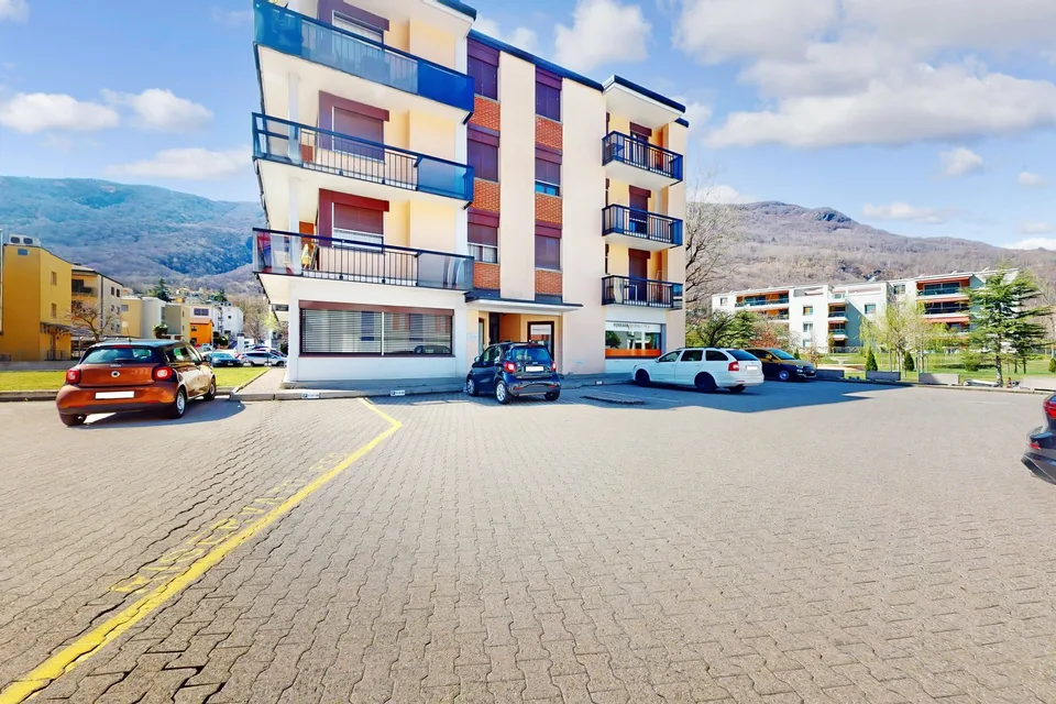 Locale deposito di 74 m2  Ampiezza e praticità