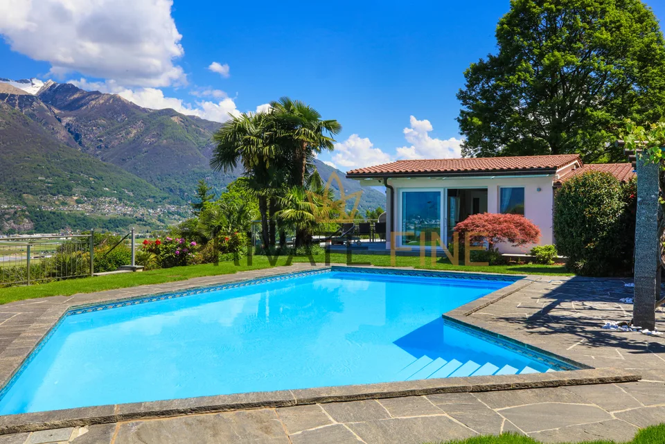 Villa de vacances - Refuge avec grand piscine et vue lac imprenable (49)