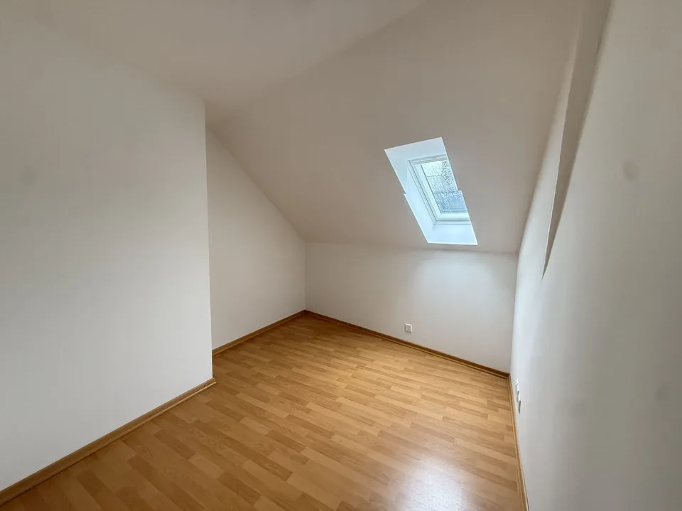 Ideal für Pendler, Nähe ÖV und Einkaufsmöglichkeiten!