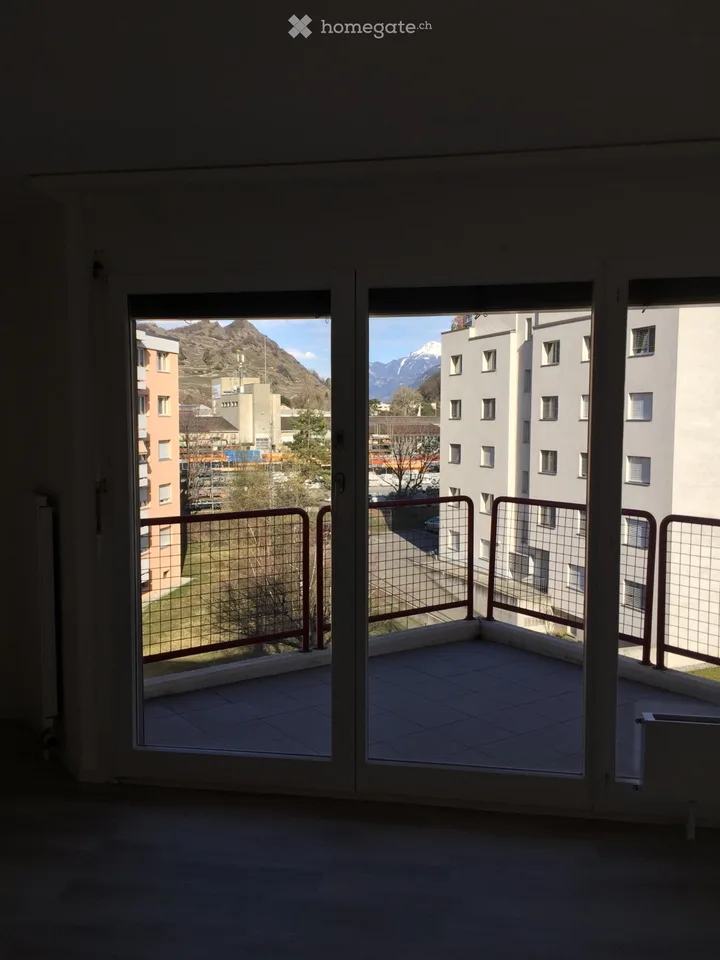 In affitto appartamento di 2,5 locali a Châteauneuf / Conthey
