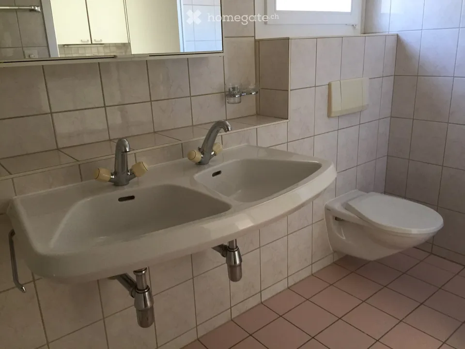 In affitto appartamento di 2,5 locali a Châteauneuf / Conthey