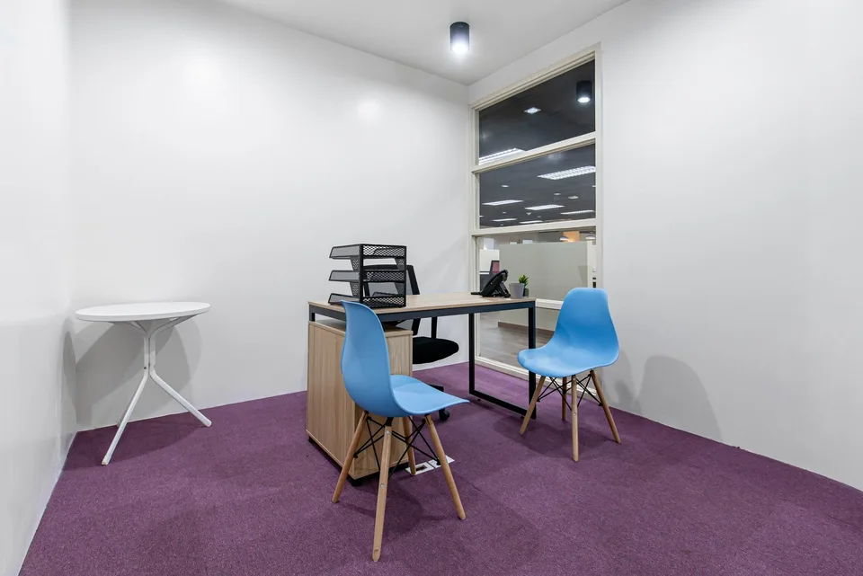 Ufficio privato per 2 persone nel Regus Business Park