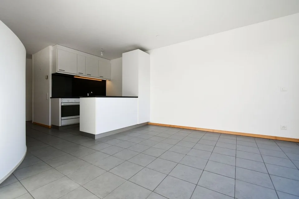Modernes Einzimmerapartment mit großer Terrasse – Foto 8 von 13
