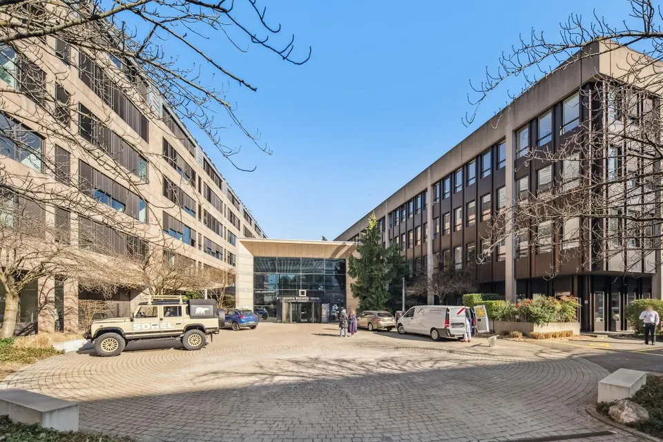 Bureaux efficient dans un immeuble avec services  Lancy