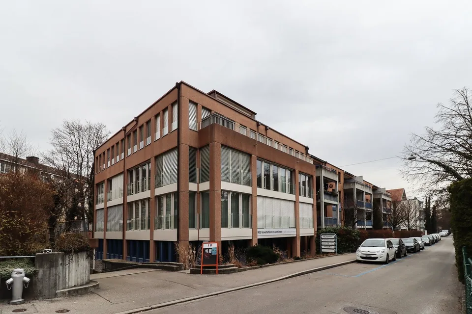 Attraktive Büro- oder Praxisräumlichkeiten im Mattenhofquartier