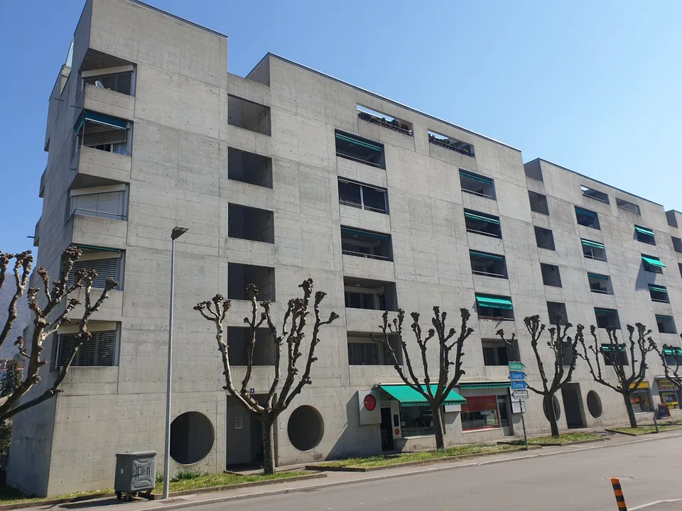 Appartamento luminoso con balcone a Chiasso