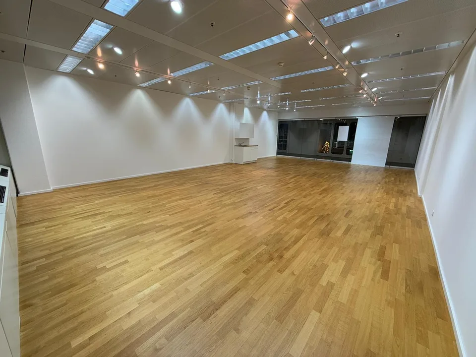 IN AFFITTO - Spazio commerciale 95,50 m²