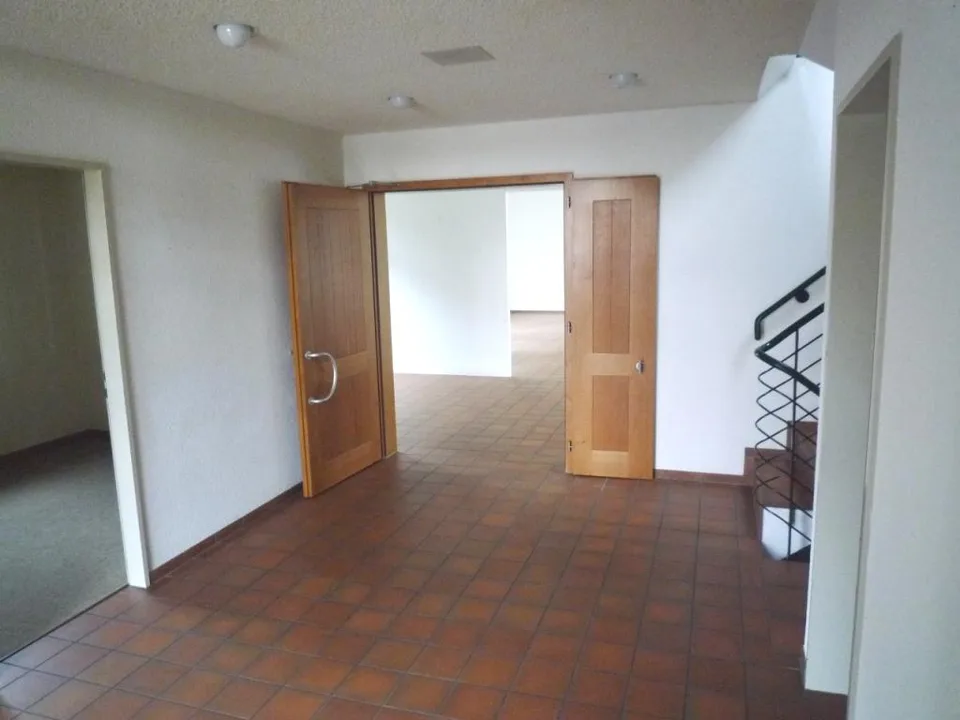 Espace commercial et/ou d'habitation à Küsnacht limité jusqu'au 30.09.2027