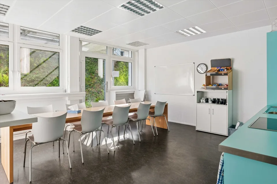 Attraktive Bürofläche an zentraler Lage in Horgen mit Blick auf den Zürichsee