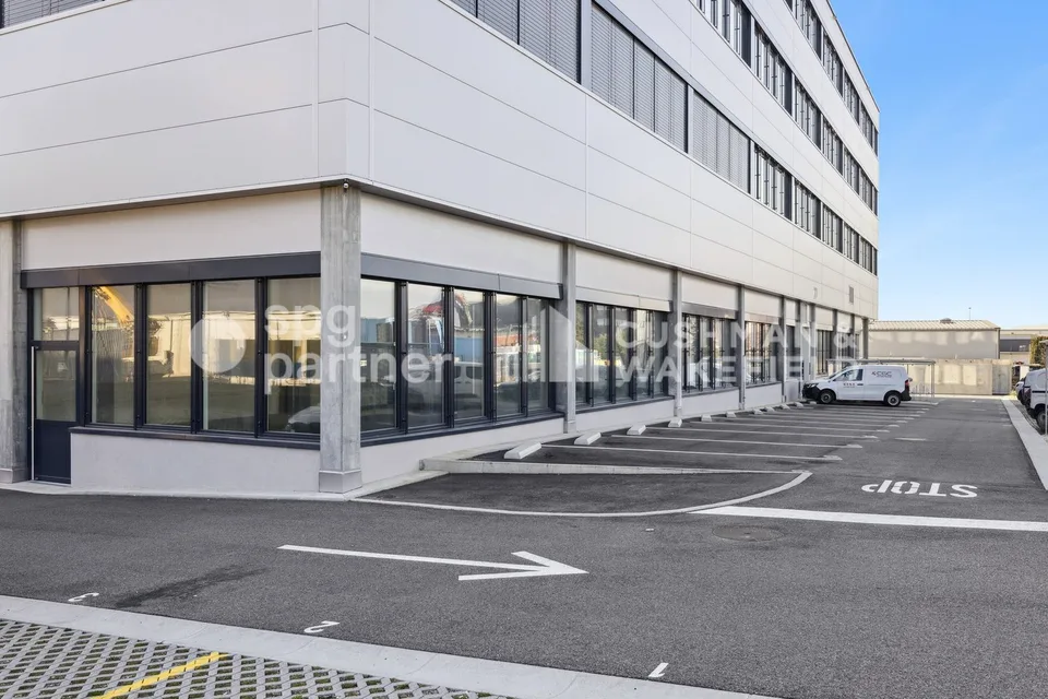 Métiers Vernier - Opportunità unica a Ginevra, 3'200 m² su un unico piano