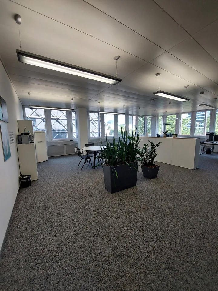 Bürofläche zu vermieten   in Dübendorf