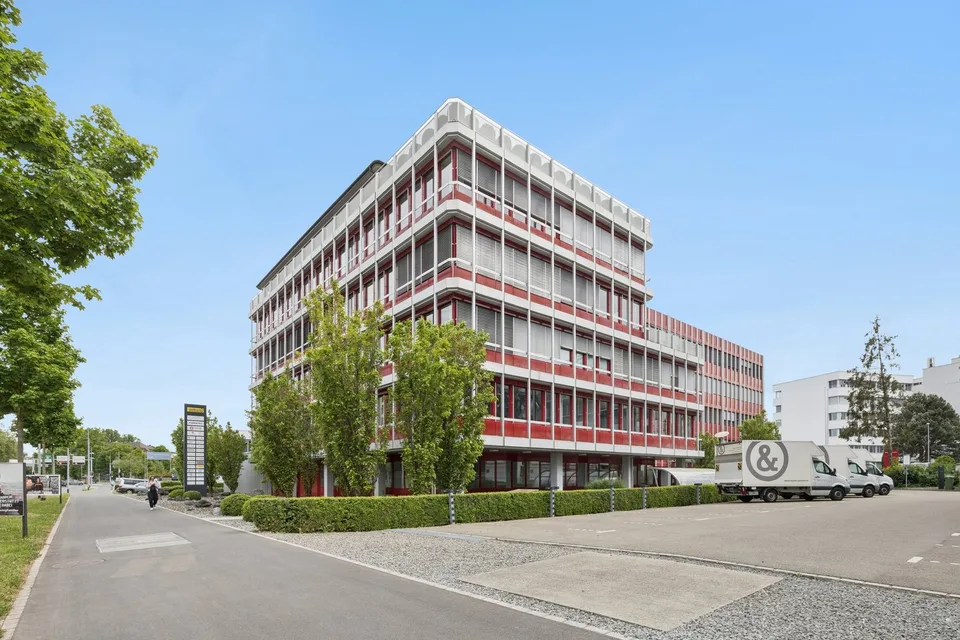 Bürofläche zu vermieten   in Dübendorf