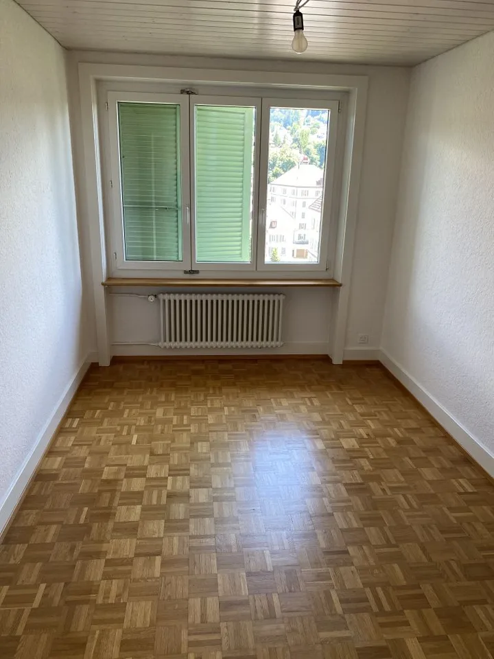 Spacieux appartement de 4 pièces avec vue au Locle – photo 10 sur 20