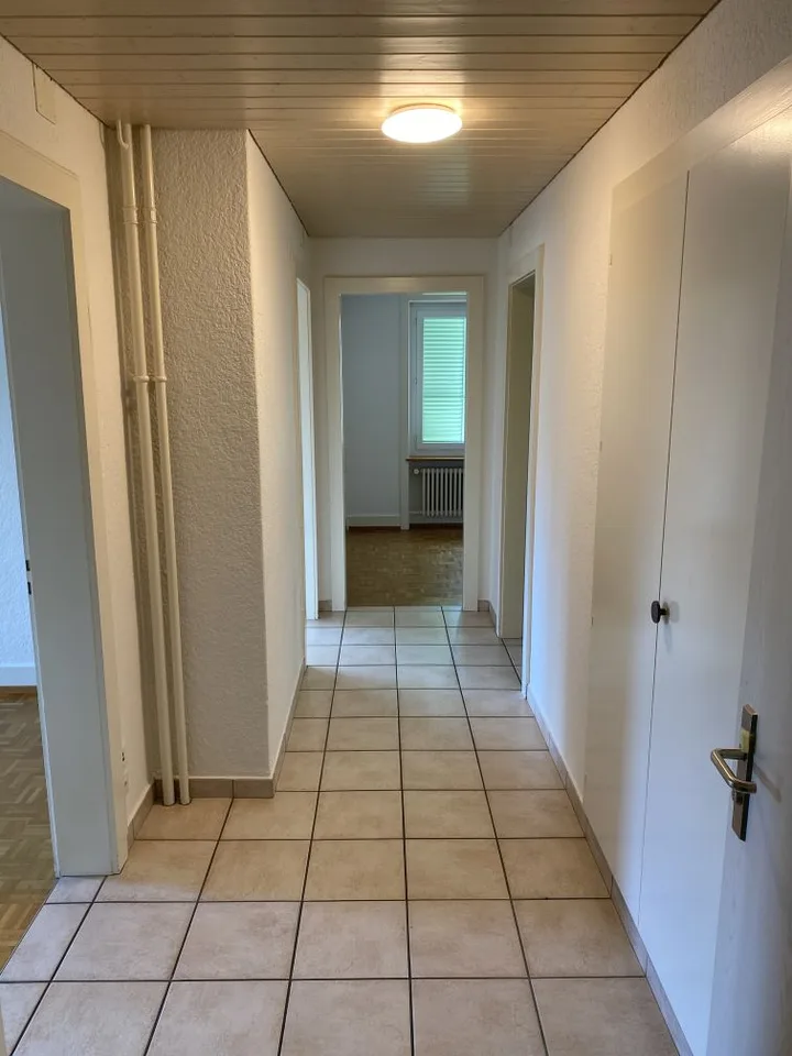 Spacieux appartement de 4 pièces avec vue au Locle – photo 18 sur 20