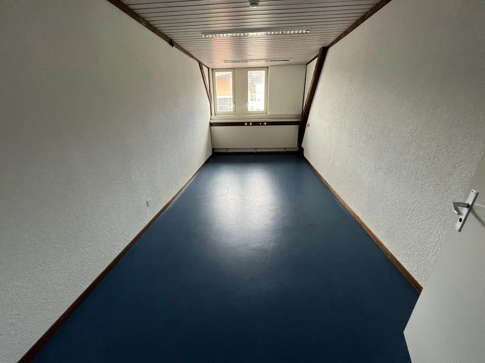 Espaces commerciaux & bureaux à partir de 20m2 à louer à Balsthal