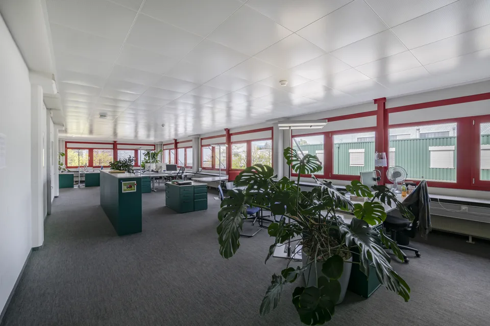 Büro- und Lagerfläche im Gewerbeareal Lyss