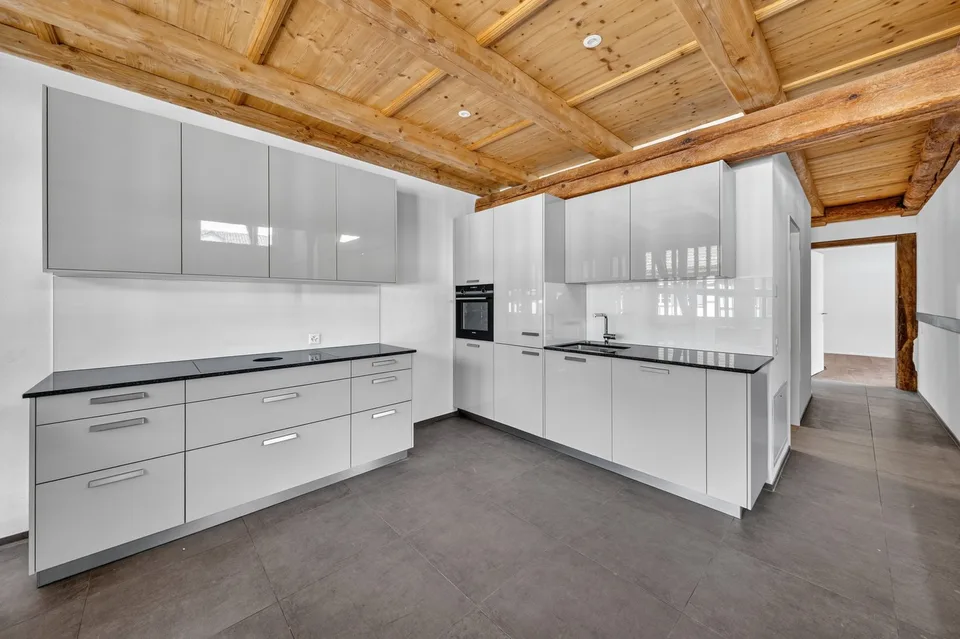 Wunderschöne, charmante Wohnung mit Balkon