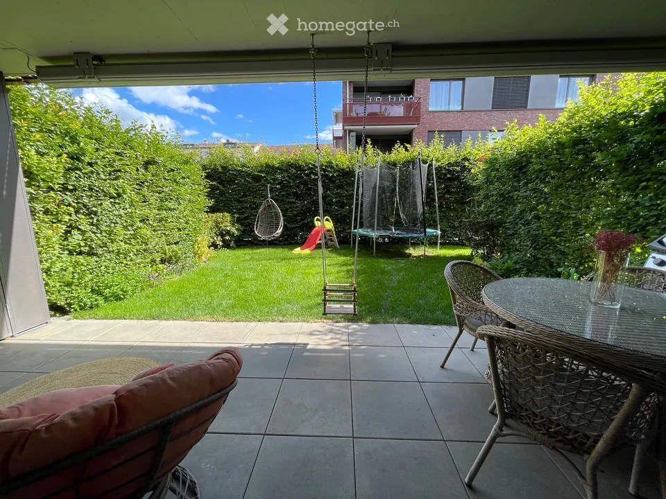 Appartamento di giardino moderno 3 locali con terrazza