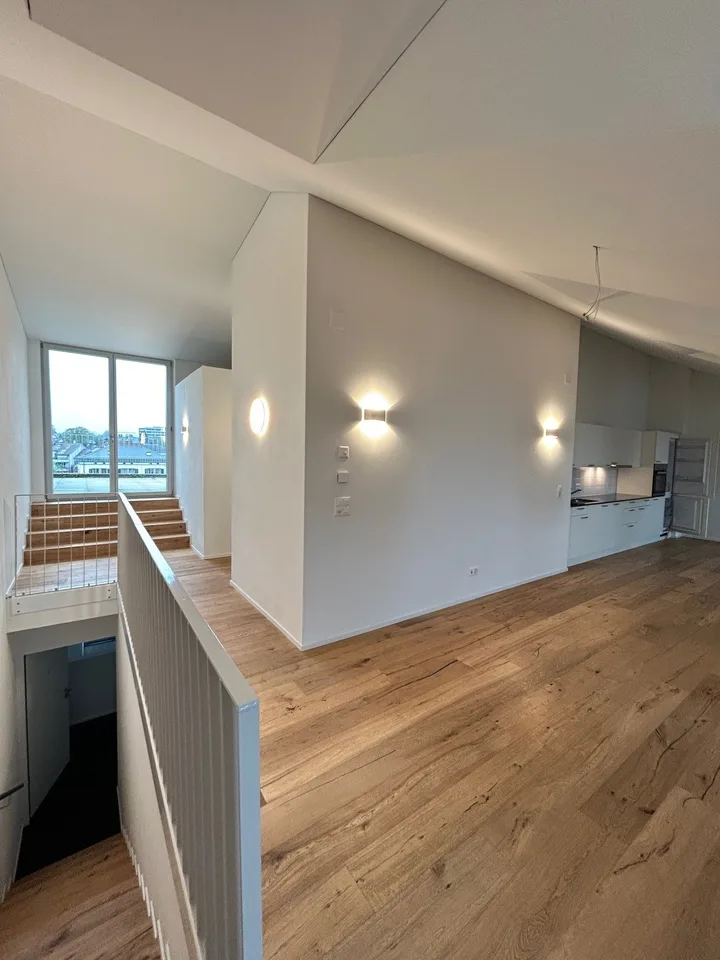 Frisch sanierte Dachwohnung im Herzen von Glarus