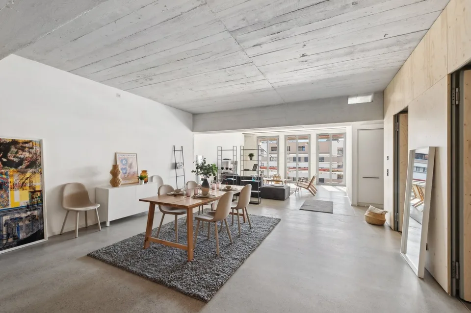 Wohnung 2.5 Zimmer mit einem Atelier als Extra!