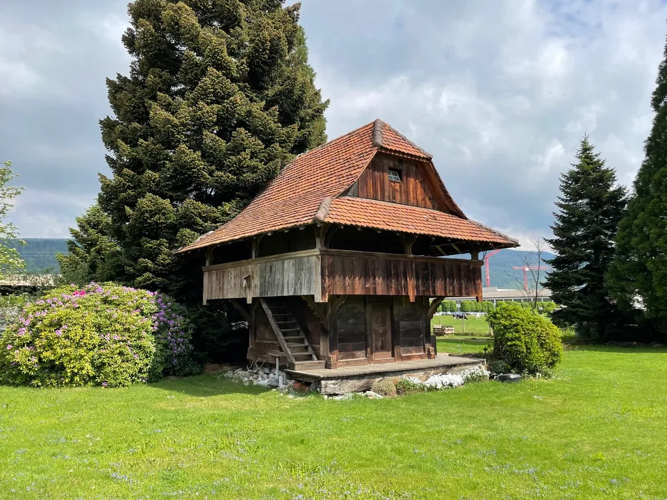 Ampio terreno con magazzino per giardinieri e appassionati di giardinaggio a Niederbuchsiten