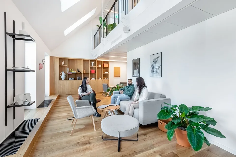 Office spaces for 10 in Spaces Seefeld