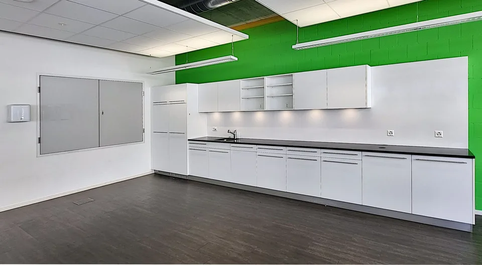 Voll ausgebaute Büroflächen im TechCenter Reinach! – Foto 9 von 13