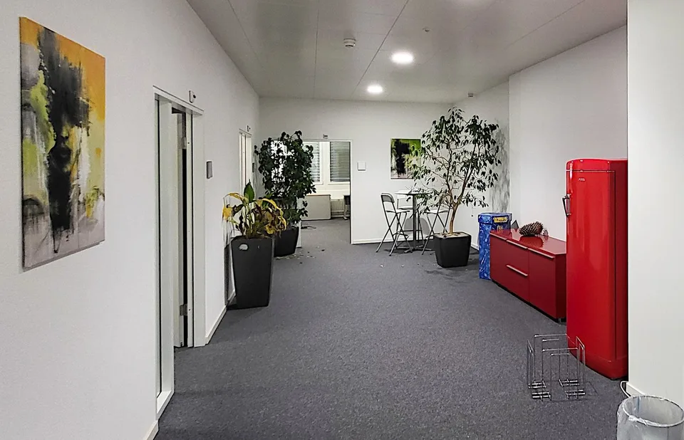 Voll ausgebaute Büroflächen im TechCenter Reinach! – Foto 13 von 13