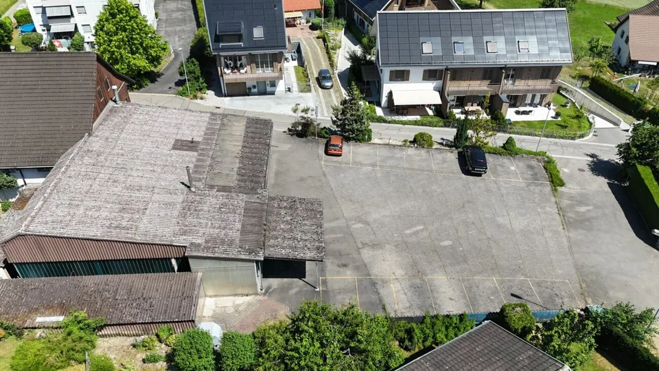PLACES DE PARKING EXTÉRIEURES À LOUER POUR UNE DURÉE LIMITÉE